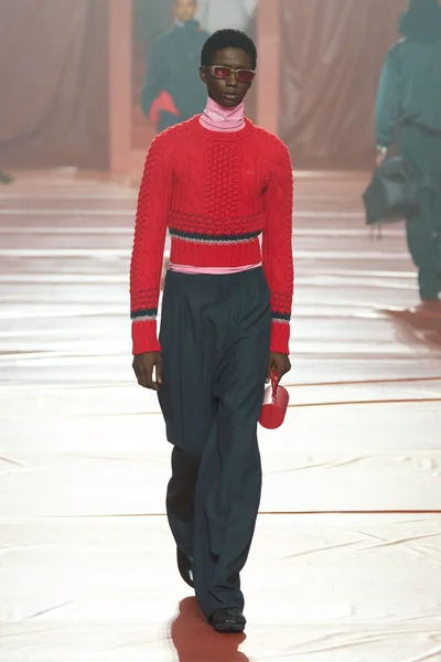 Look 29